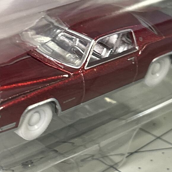 Chase 1/64 1967 Cadillac Eldorado Firemist Auto World RED. *Damaged Card Crease* - Picture 5 of 10